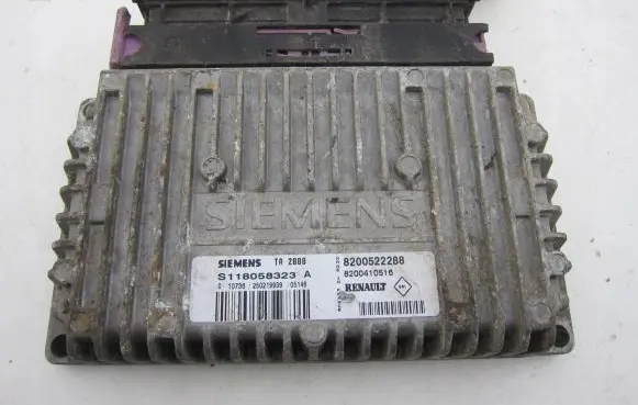 Renault Scenic II - Grand scenic II Engine control unit/module 8200410516