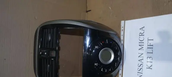 Nissan Micra Climate control unit 275S23HP1C