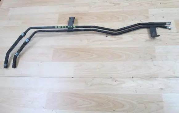 Toyota Prius (XW20) Fuel line pipe