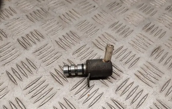 Audi A8 S8 D4 4H Camshaft vanos timing valve 06H115243J