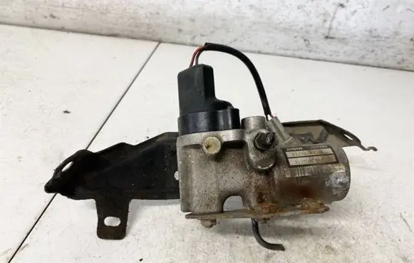 Toyota Prius (XW20) Master brake cylinder 4727047010 47270-47010