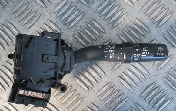 Toyota Avensis T250 Wiper switch 8465205170