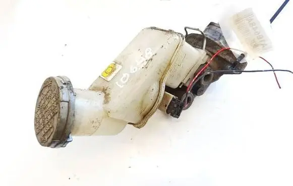 Master brake cylinder