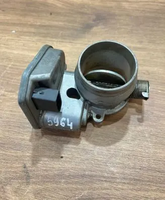 BMW 5 E60 E61 Throttle valve 7804373