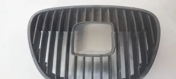 Seat Ibiza III (6L) Front grill 6L0853651