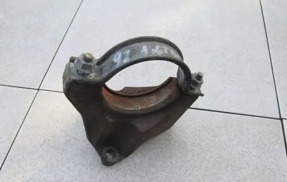 Ford Focus C-MAX Front differential mounting bracket 3M513K305FC