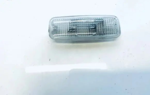 Audi A6 S6 C5 4B Other interior light 8l0947105a