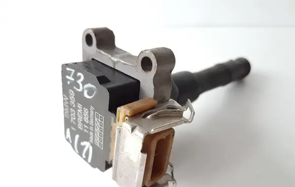 BMW 7 E38 High voltage ignition coil 1703359 11856