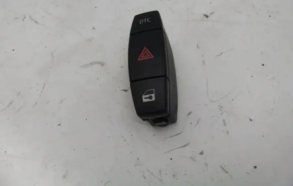 BMW 1 E82 E88 Hazard light switch 6945603