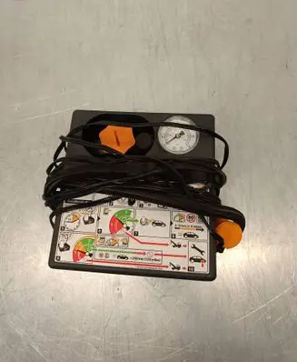 Volvo V40 Tire air pump compressor 