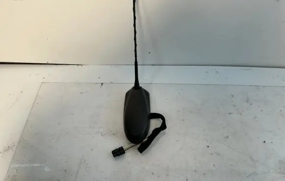 Opel Corsa E Aerial GPS antenna 13484450