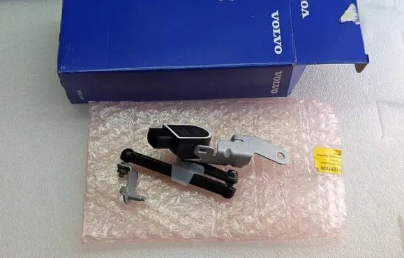 Volvo XC40 Headlight/headlamp level sensor 32246111