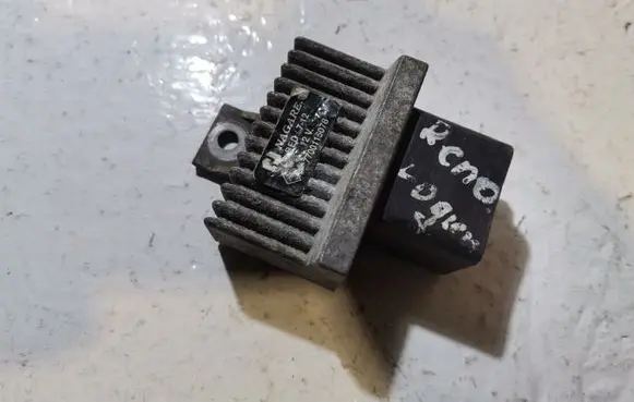 Renault Laguna II Glow plug pre-heat relay 7700115078