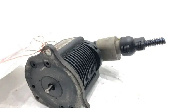 Suzuki Swift I EGR valve 