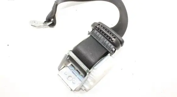 BMW 6 E63 E64 Rear seatbelt 33035173 9132835