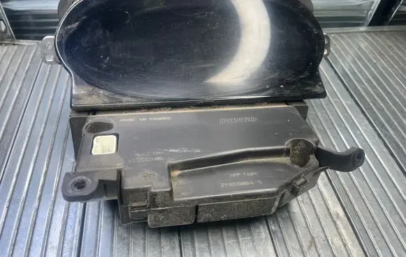 Toyota Yaris Speedometer (instrument cluster) 216558645