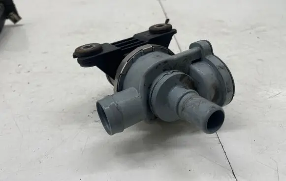 Vacuum valve