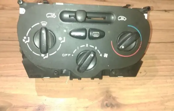 Citroen Xsara Picasso Climate control unit 85858