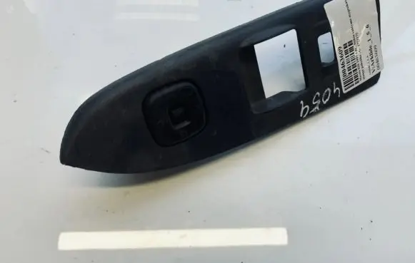 Mazda 626 Wing mirror switch 1773175 177-3175