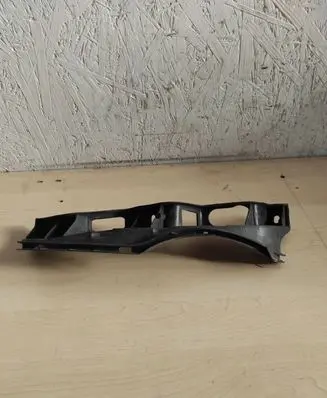 Volkswagen PASSAT B6 Front bumper mounting bracket
