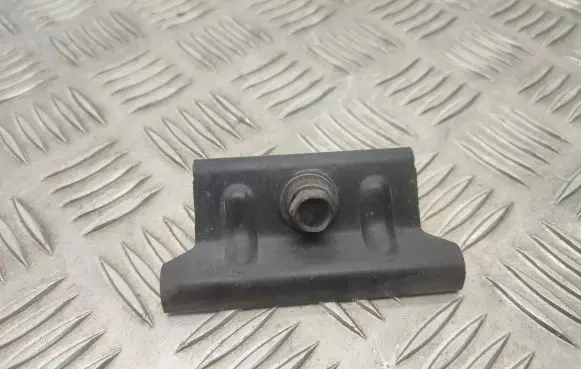 Battery bracket