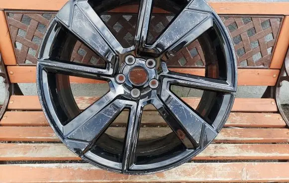 Polestar 1 R21 alloy rim 