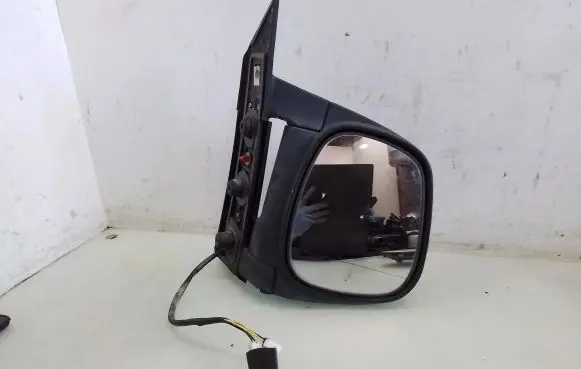 Hyundai H-100 Front door electric wing mirror