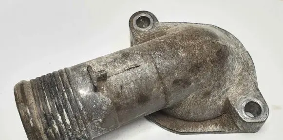 Volvo V70 Thermostat housing 3531391