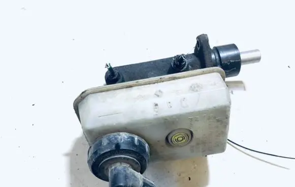 Renault Laguna I Master brake cylinder 7700823486 7700823487