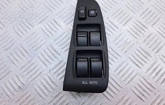 Toyota Avensis T250 Electric window control switch 8482005100 7423205140B0 37168A51B08