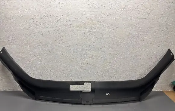 Audi Q7 4L Radiator trim 