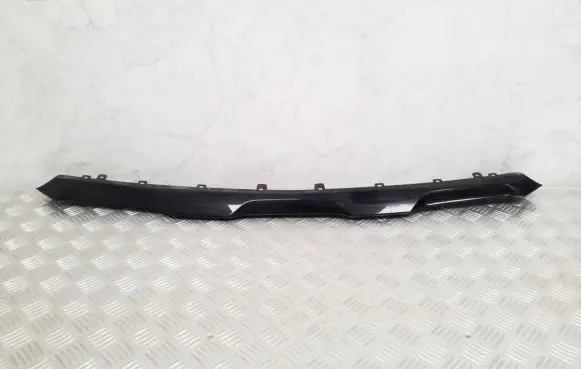 Front bumper splitter molding