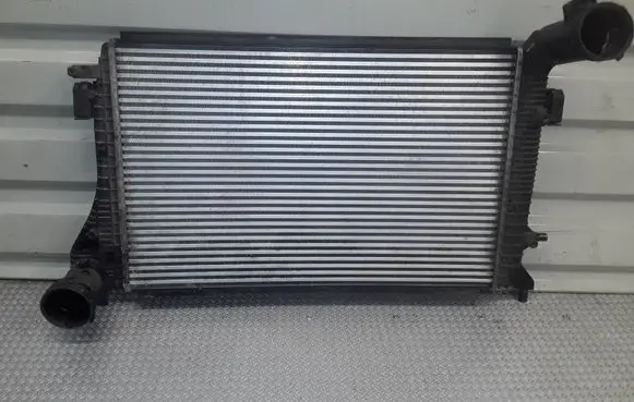 Volkswagen Golf Plus Intercooler radiator 1K0145803H