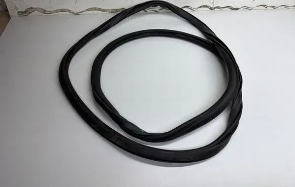 Audi A6 S6 C8 4K Rubber seal rear door 4K5833721