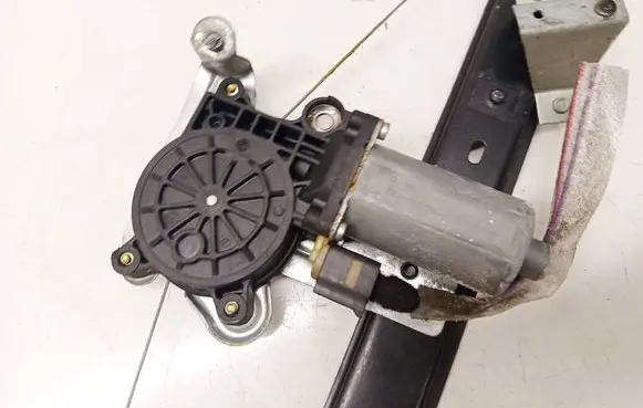 Volvo XC90 Rear door window regulator motor 119970XXX