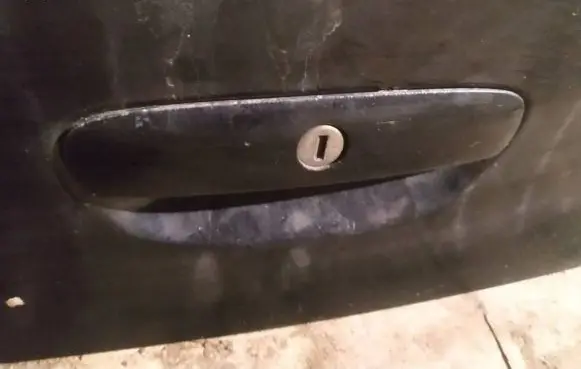 Volkswagen Polo Tailgate exterior lock 