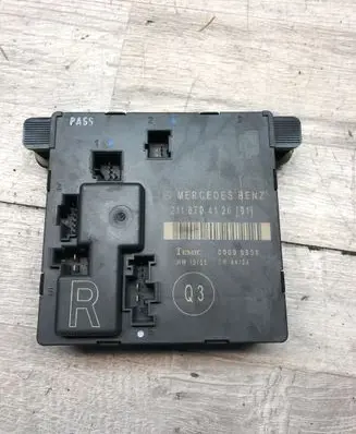 Mercedes-Benz E W211 Door control unit/module 2118704126 00006806