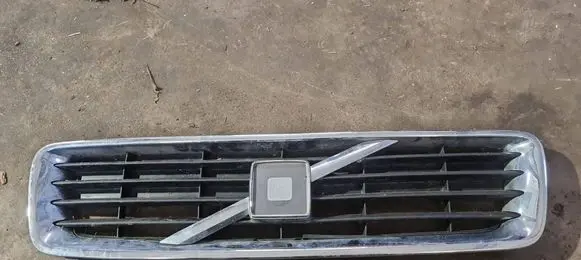 Volvo C30 Front bumper upper radiator grill 31255889 31255830