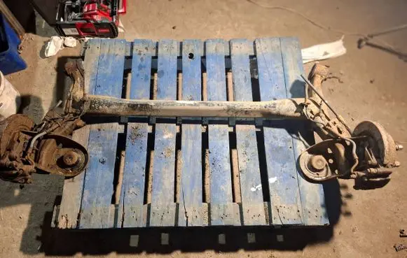 Hyundai i20 (PB PBT) Rear axle beam 