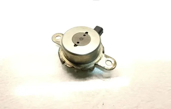 Subaru Outback (BT) Camshaft vanos timing valve 20046193334