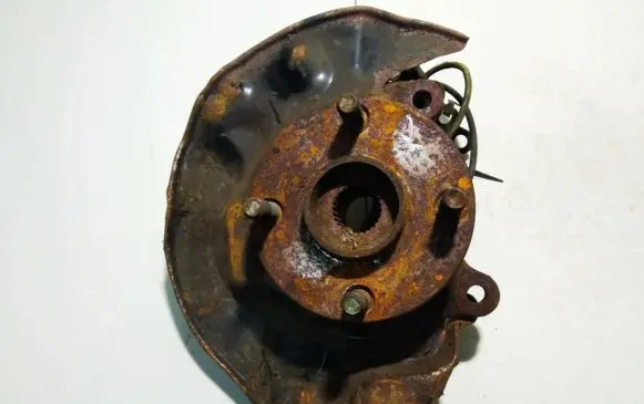 Toyota Corolla Verso E121 Front wheel hub