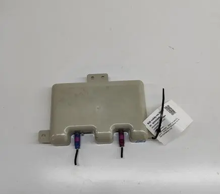 BMW 6 F12 F13 Aerial antenna amplifier 6957348