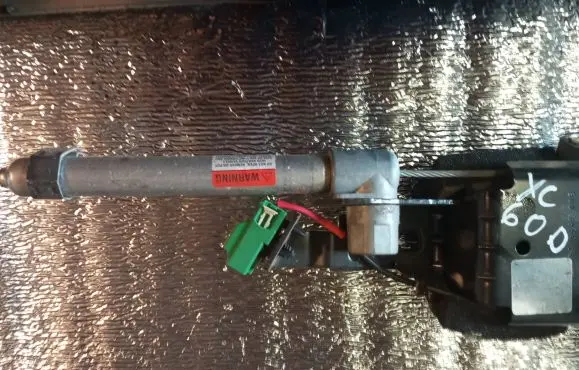 Volvo XC60 Front seatbelt 6152755ROB 0909250257