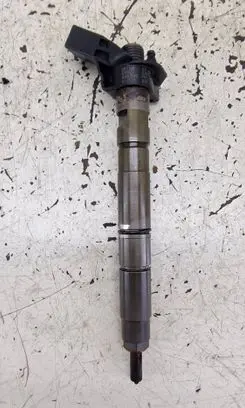 Audi A8 S8 D3 4E Fuel injector 057130277AG