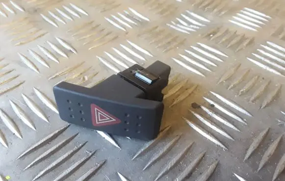 Nissan Micra Hazard light switch NILES06019