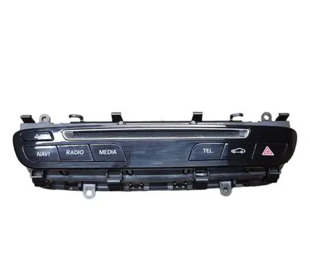 Head unit multimedia control