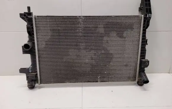 Ford Kuga II Coolant radiator DV61-8C342-LE