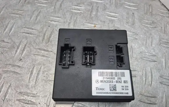 Mercedes-Benz CLS C219 Comfort/convenience module 2115453632