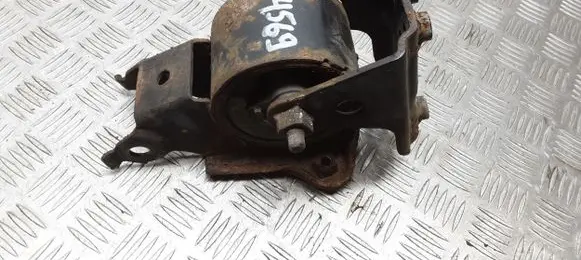 Nissan X-Trail T30 Engine mount bracket 113218M800