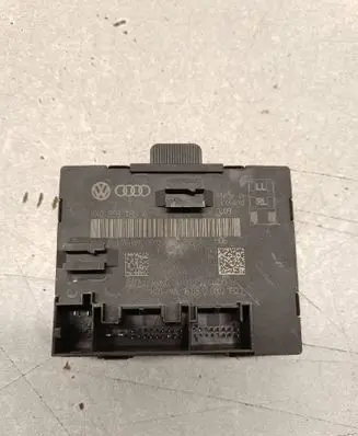 Audi Q3 8U Door control unit/module 8X0959795A P10024584